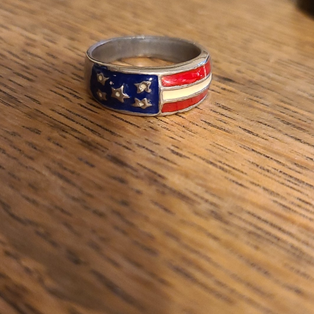 Various rings - Picture 2 of 5